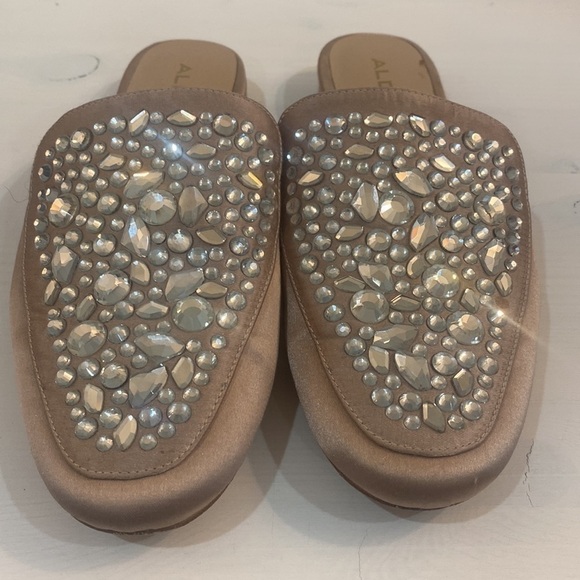 🔥5/$20🔥 Aldo Pink Satin Mules with Gems - Picture 7 of 16